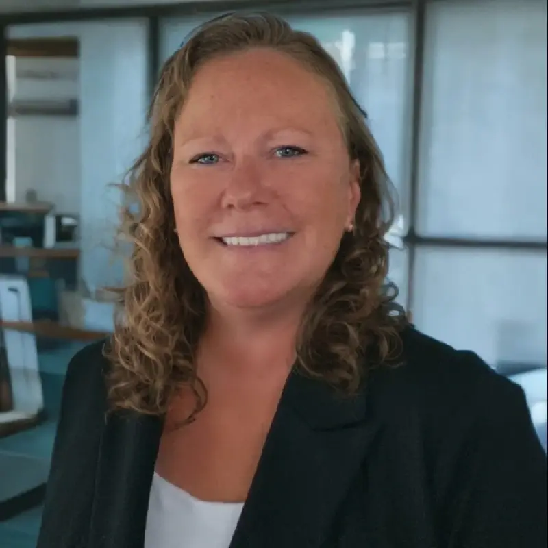 Photo of Tracy Tenholder
